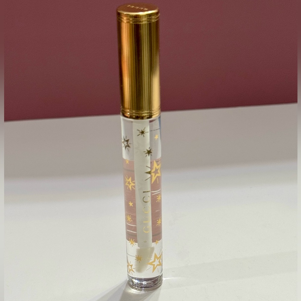 Gucci Hydrating Lip Gloss in Shade Joslyn Clair ( BRAND NEW NO BOX)